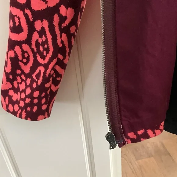 GAP Jacket Zip-Up Size 12 Jacket Burgundy & Peach Cropped Jacket - Picture 3 of 9